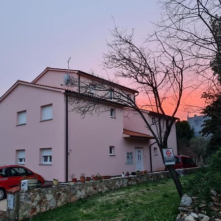 Apartment Tomas Near The Beach 普拉 外观 照片