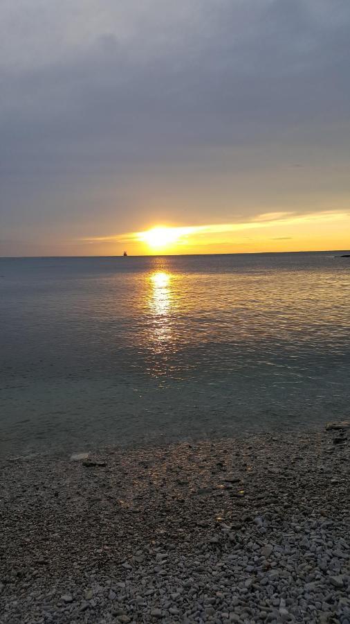 Apartment Tomas Near The Beach 普拉 外观 照片